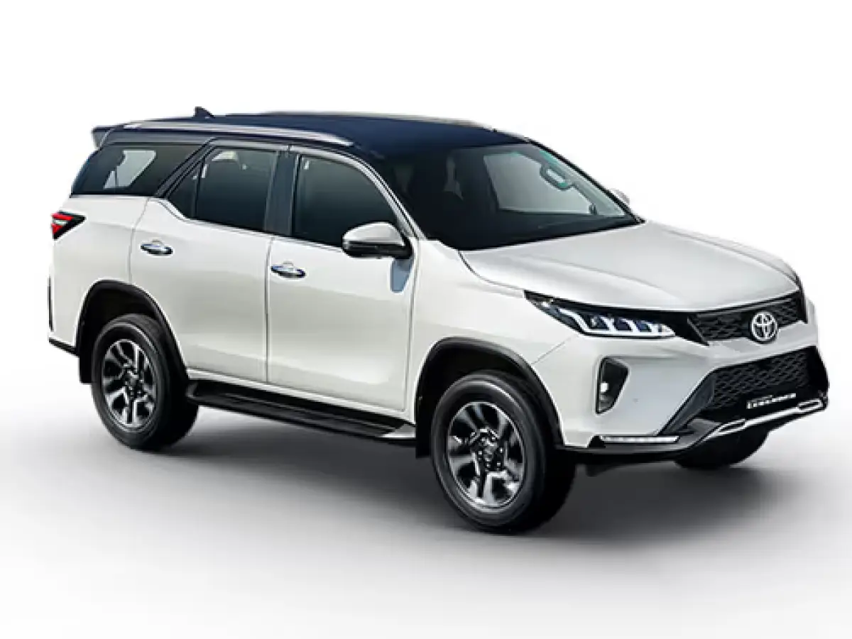 Toyota Fortuner Legender Platinum White DT